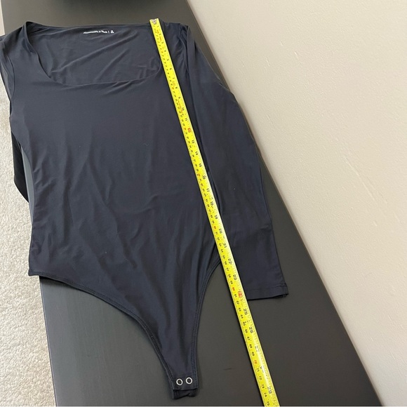 Abercrombie & Fitch Soft Matte Seamless Square Neck Bodysuit - Picture 11 of 12